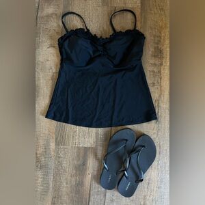 Tankini bustier swimsuit top size large 12-14 and Old Navy flip flops size 9